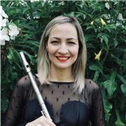 Profesora de flauta travesera, clases para niños años y adolescentes